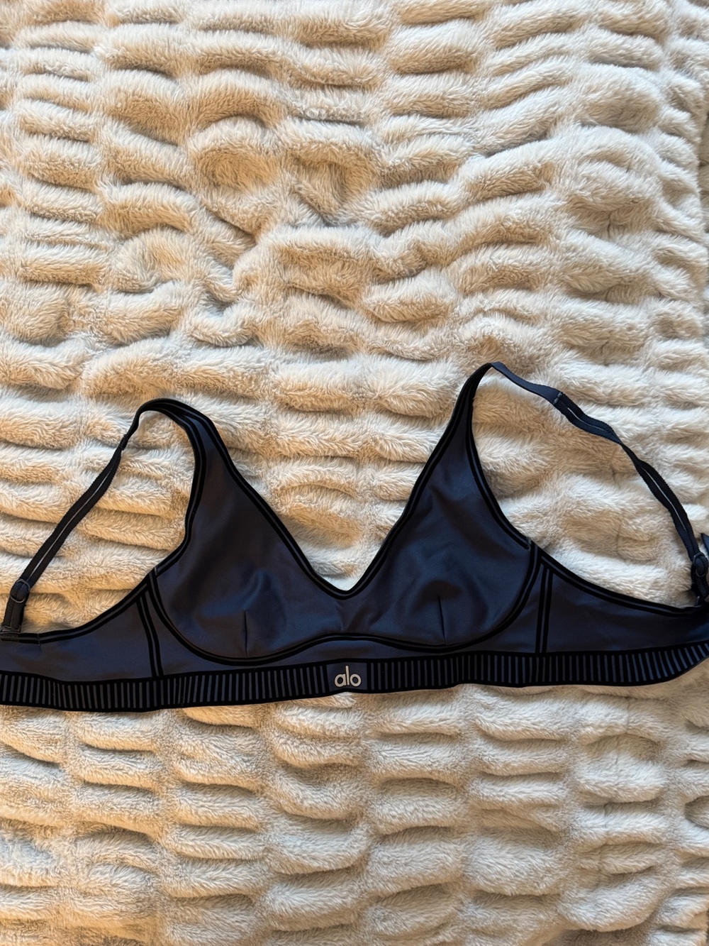 ALO Airlift Line Up Sports Bra., size S